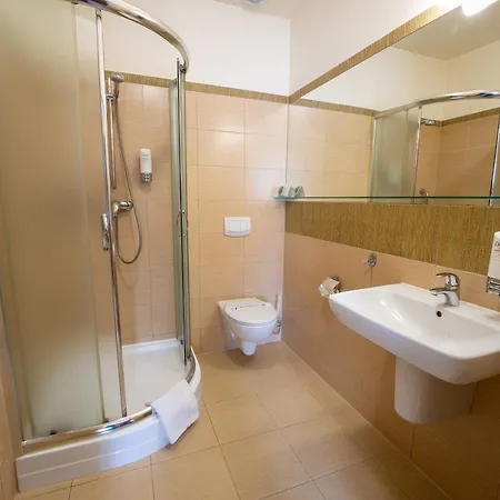 Hotel Szelców Lesko Zewnętrze zdjęcie