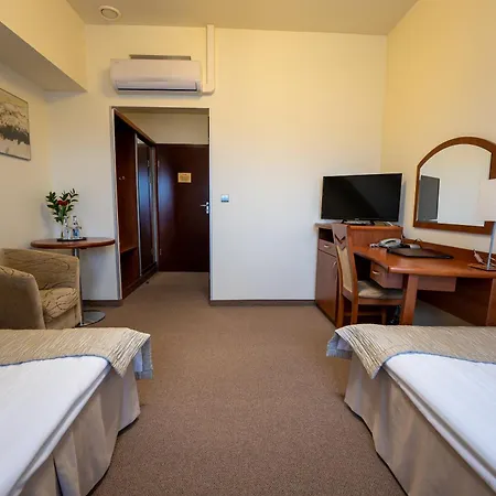 Hotel Szelców Lesko Zewnętrze zdjęcie